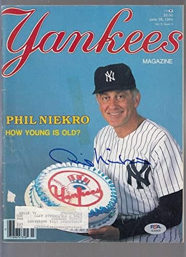 פיל ניקרו חתם על תוכנית ניו יורק יאנקיס 1984 פ. ס. א. / די. אן. איי 91418-מגזינים עם חתימות של ליגת הבייסבול