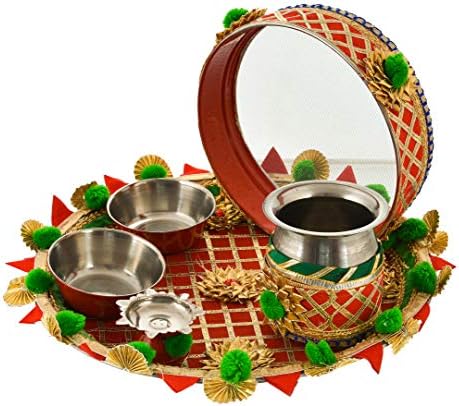 Karwachauth הודי מסורתי פוג'ה תאלי