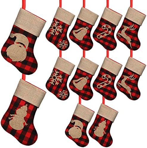 גרביים מיני לחג המולד 12 חבילה עיצוב שונה 8 אינץ 'משובץ באפלו אדום ושחור נבדק עם איילים יוטה של ​​שלג פלאק קנה