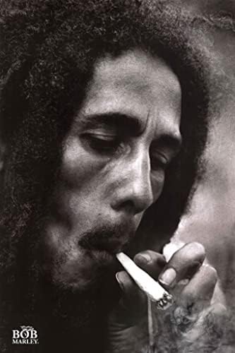 פירמידה אמריקה בוב מארלי עשן מעשן מעשן ג'מייקני רגאיי זינגר כותב שירים מוזיקאי צילום צילום מגניב קיר דקור אמנות דפוס