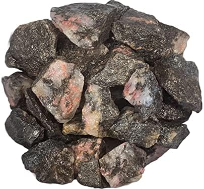 אבני חן מהפנטות חומרים: 2 קילוגרמים באבני רודוניט מחוספס