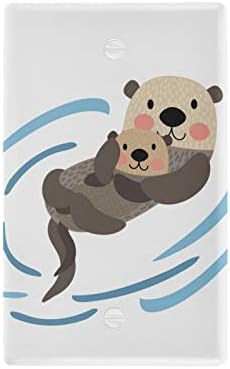 Yyzzh Sea Otter אמא להחזיק ילד תינוקת צף במים צלולים אופי קריקטורה חיה חיה ללא שימוש כיסוי כיסוי מתג 2.9 x 4.6 שקע